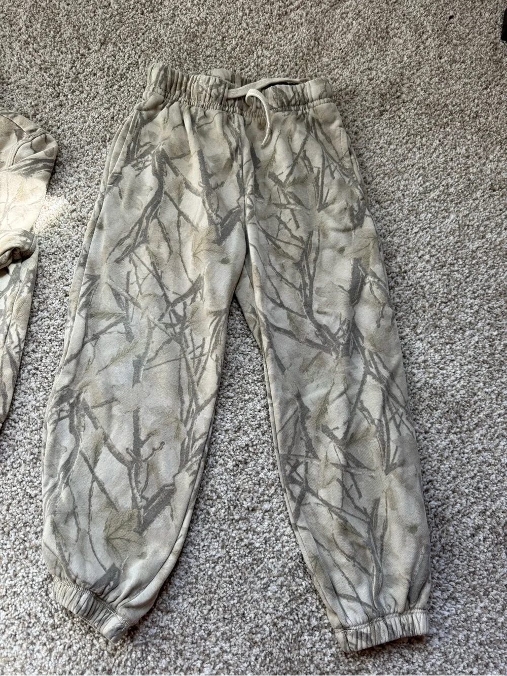 Old navy camo jogger set size 4T